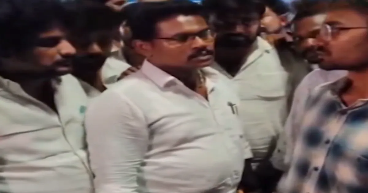 மூலச் செய்தியுடன் வெளியிடப்பட்ட படம்.